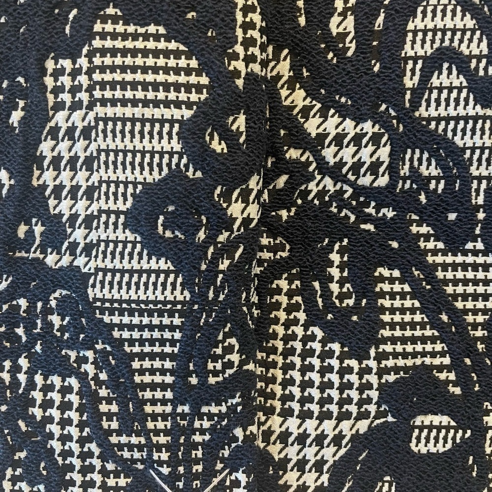 Brooks Brothers Pencil Skirt, Floral & Houndstooth Patten, Navy & White,  Sz. 10 - Picture 2 of 12